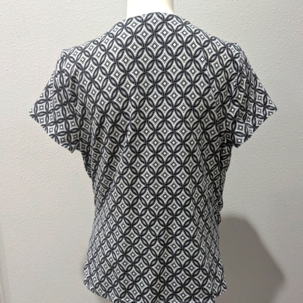 Talbots Black and White Wrap Blouse Short Sleeve Relaxed - Picture 4 of 4